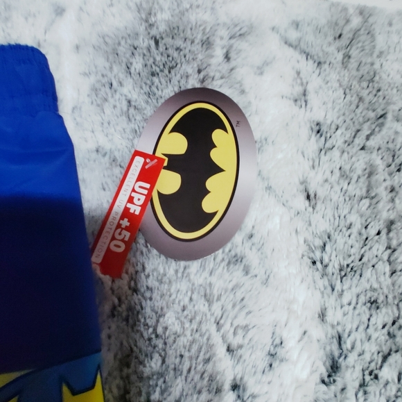 NWT Batman netted swim trunk - Picture 6 of 6